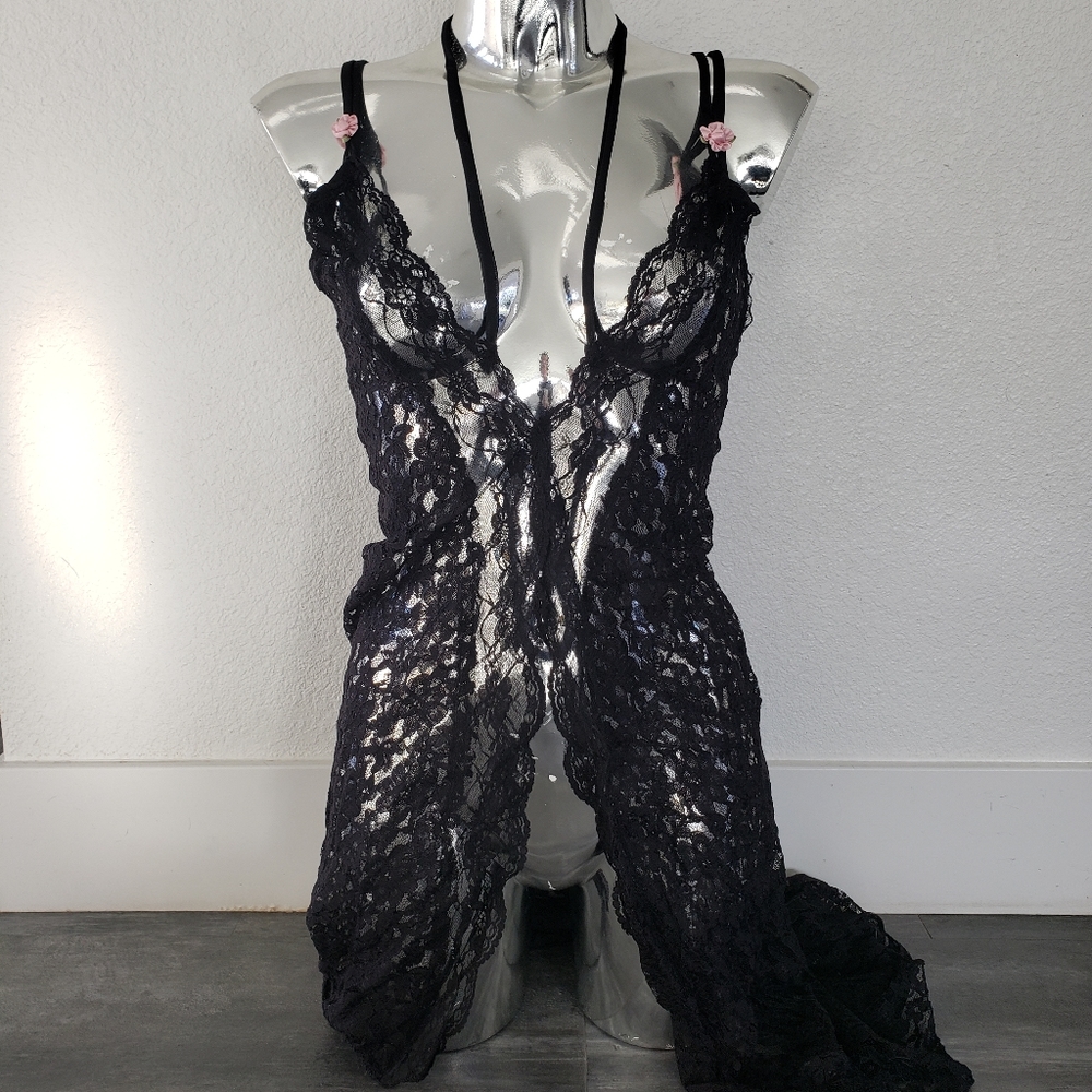 Black Pink Rose Detailed Long Lingerie Nightie